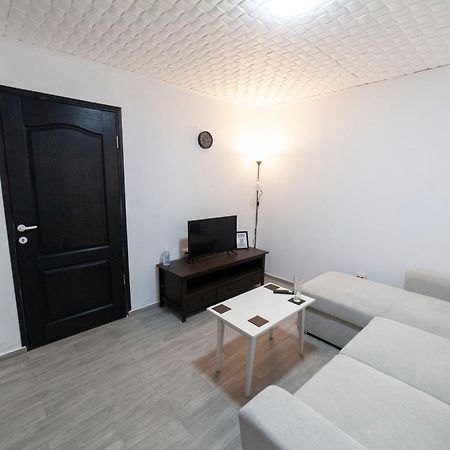 Arad City Center Comfortable Apartment Esterno foto