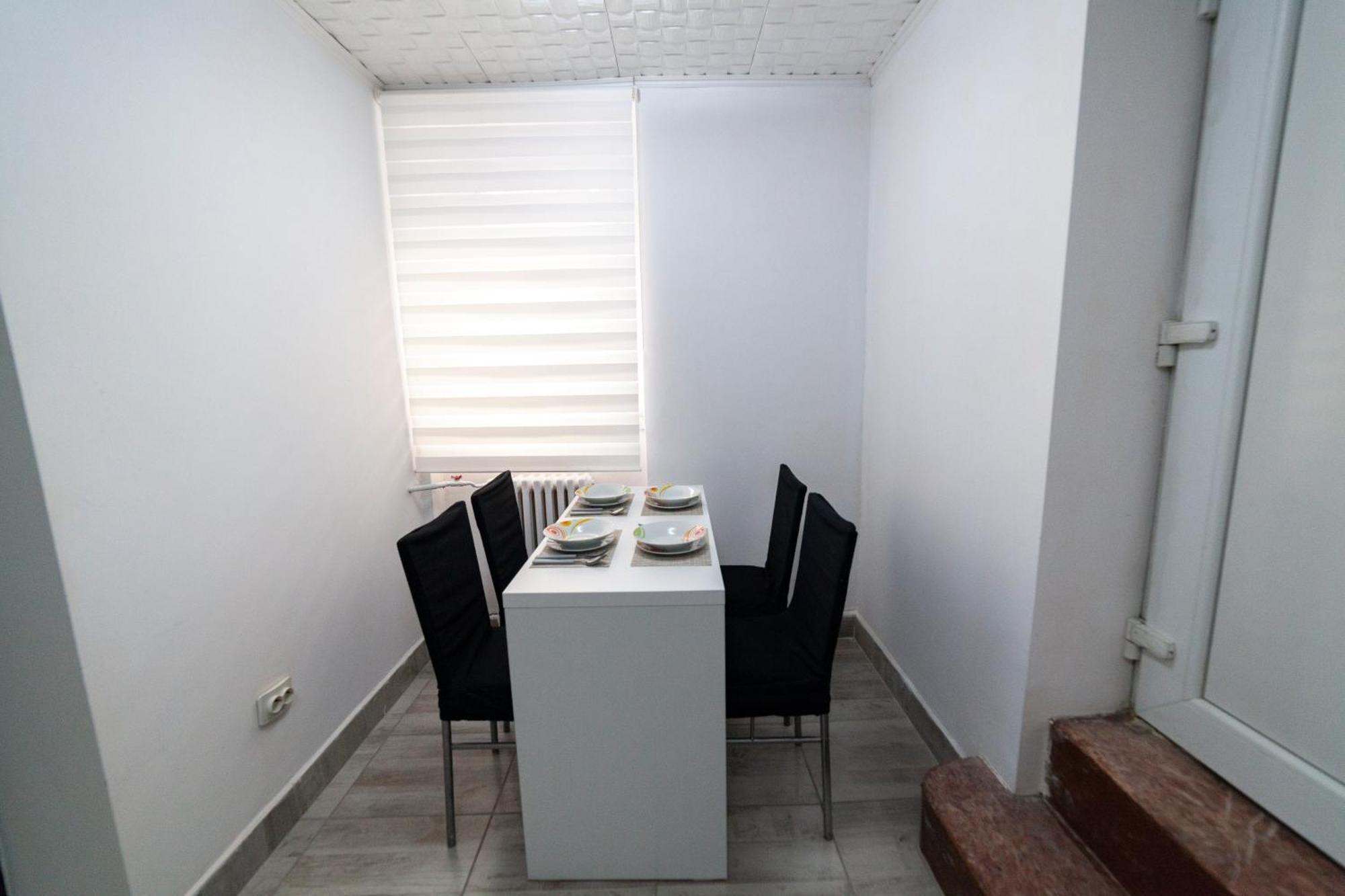 Arad City Center Comfortable Apartment Esterno foto